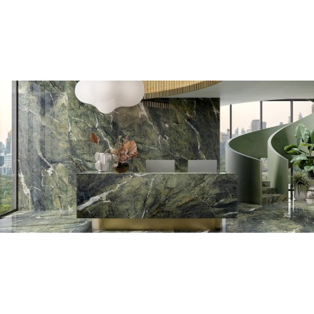 Gres porcellanato effetto marmo verde Fantastic Green | Rak Ceramics